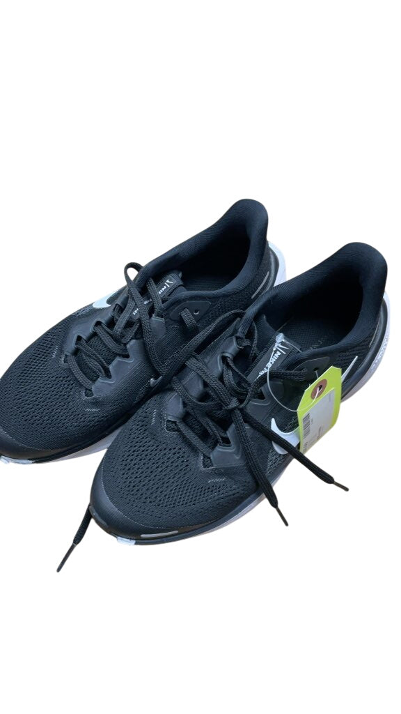Nike Pegasus Running Shoes - Size 4
