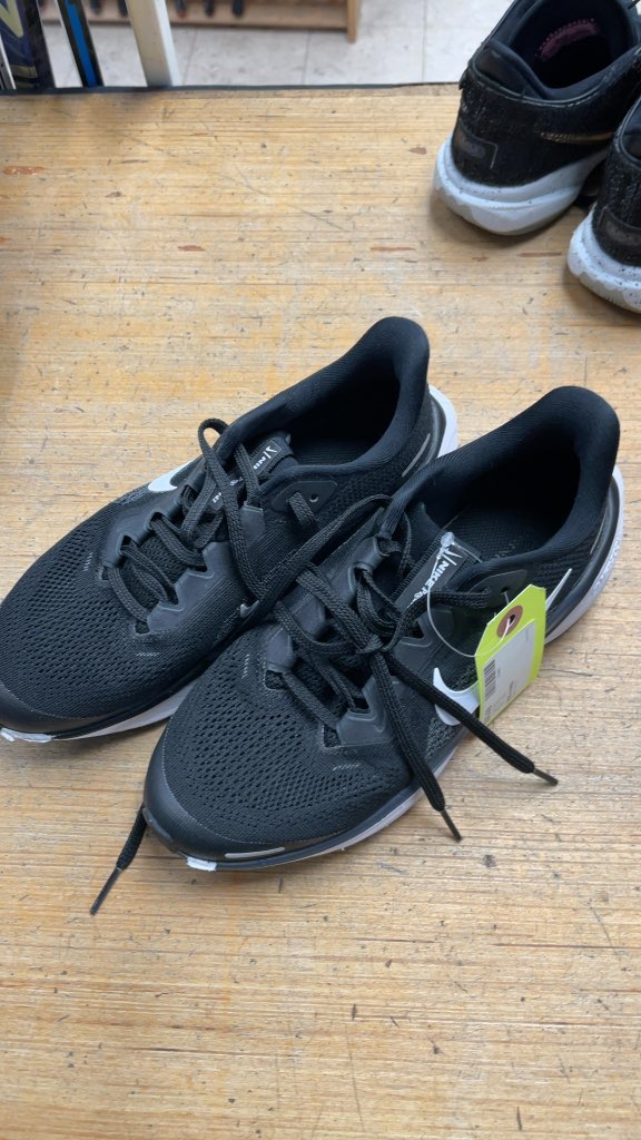 Nike Pegasus Running Shoes - Size 4