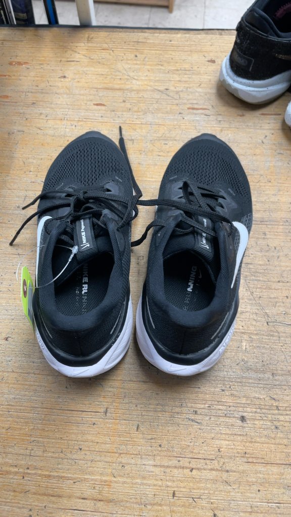 Nike Pegasus Running Shoes - Size 4
