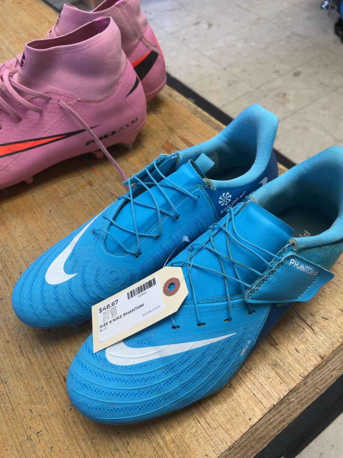 Nike Phantom GX Size 9 Blue Soccer Cleats