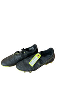 Nike Phantom Soccer Cleats - Size 7