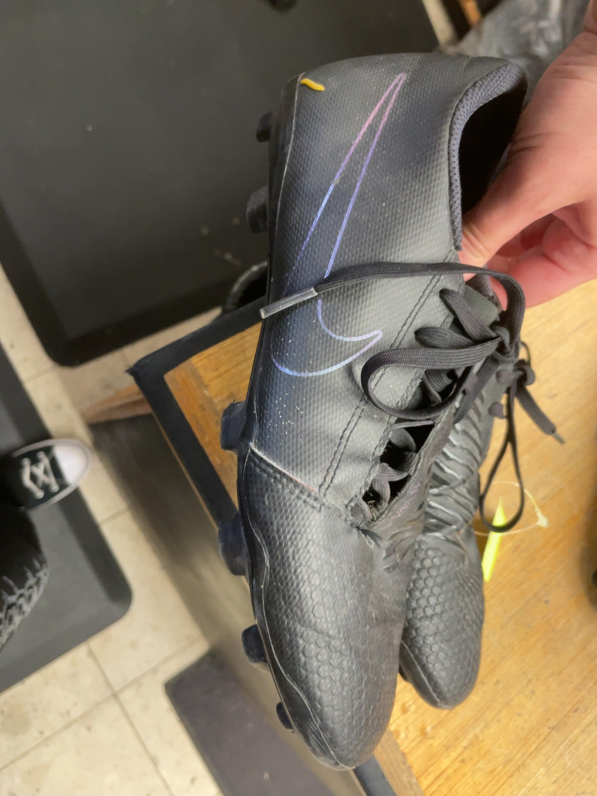 Nike Phantom Venom Size 8 Soccer Cleats