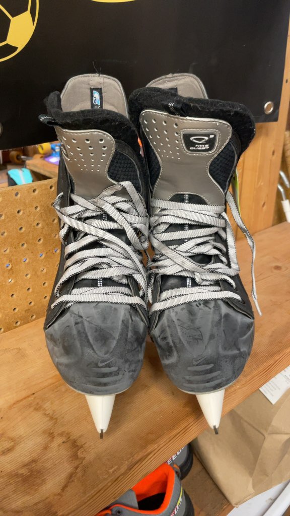 Nike Quest Zoom Air Hockey Skates - Size 11EE