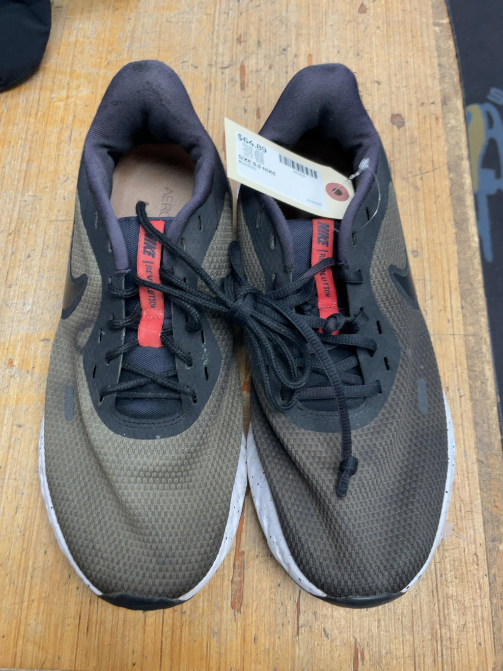 Nike Revolution 5 Size 8.5 W Running Shoes