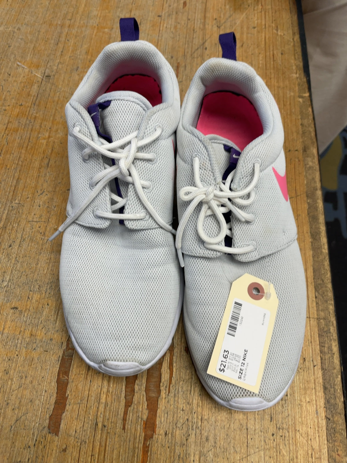 Nike Roshe Size 12 Grey/Pink Runners