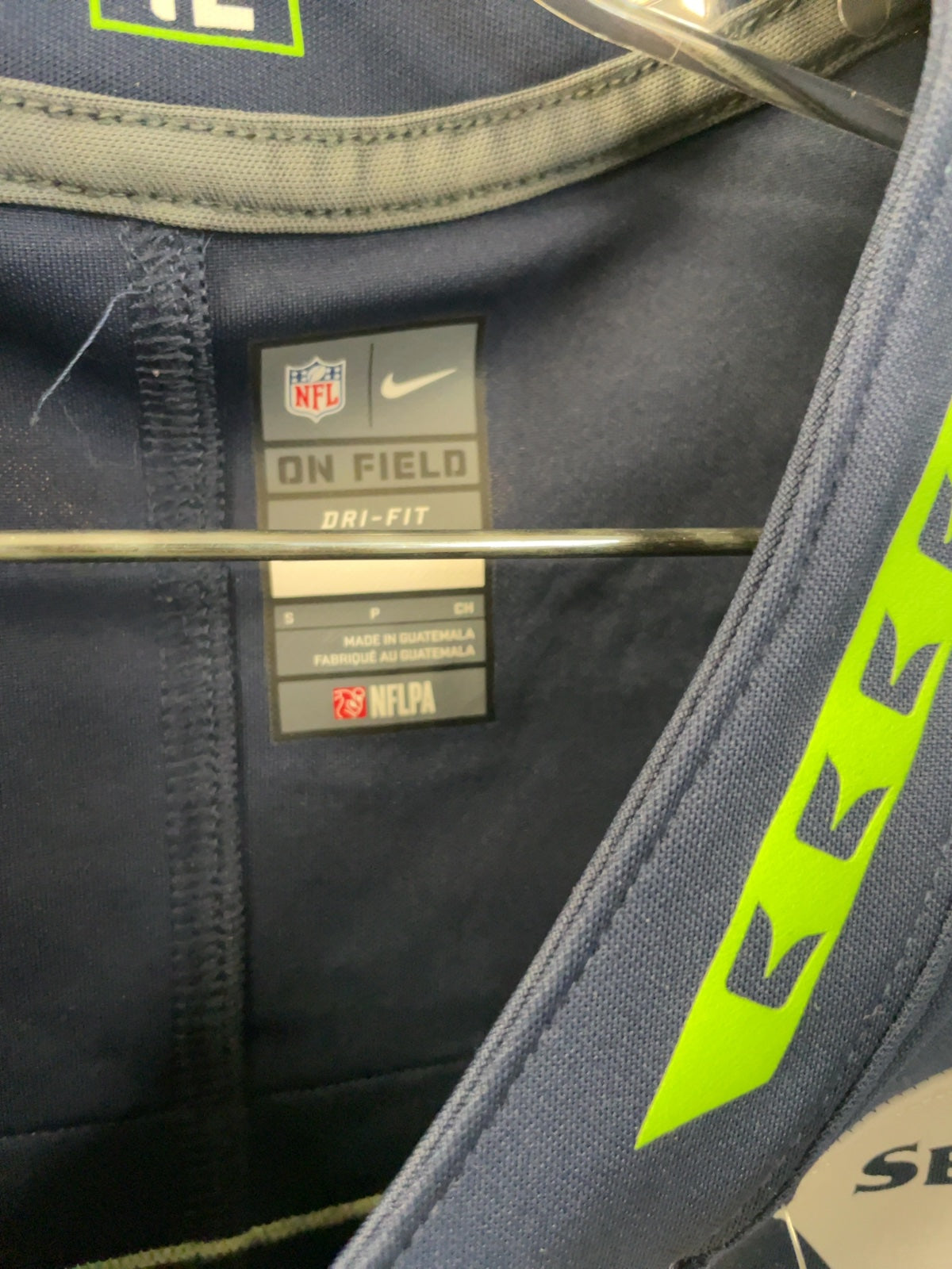Nike Seattle Seahawks Russell Wilson Youth Small Stitched Jersey