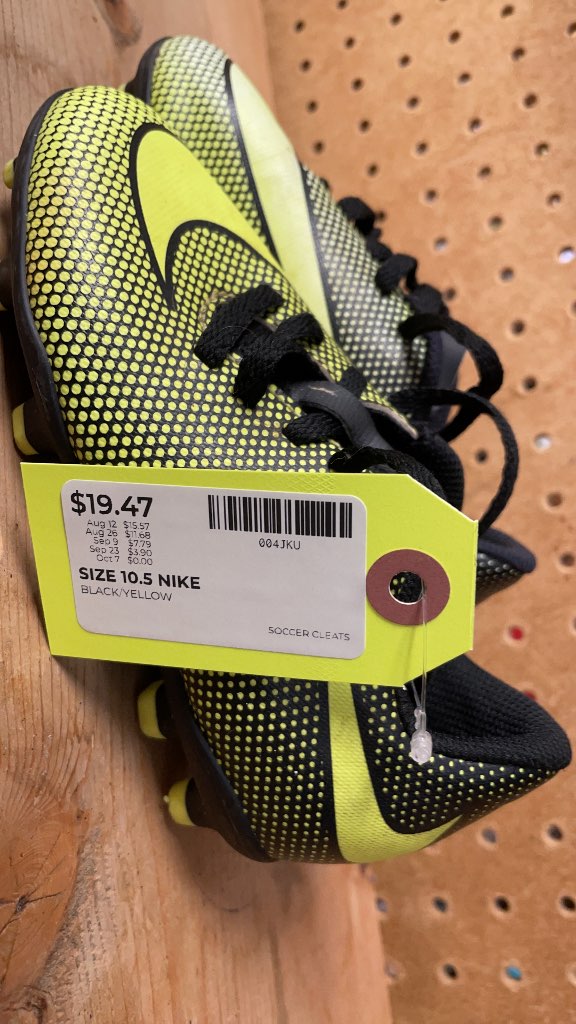 Nike Soccer Cleats - Black/Yellow - Size 10.5