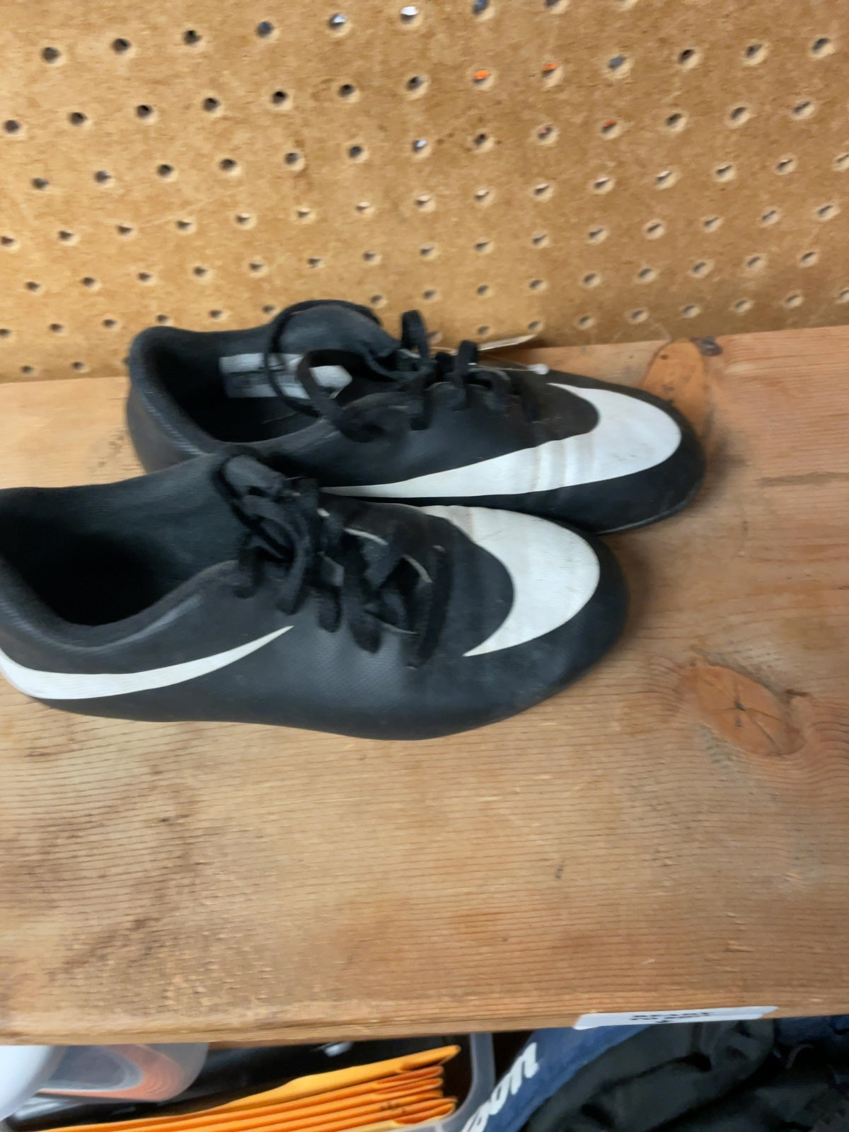 Nike Soccer Cleats Size 1 White/Black