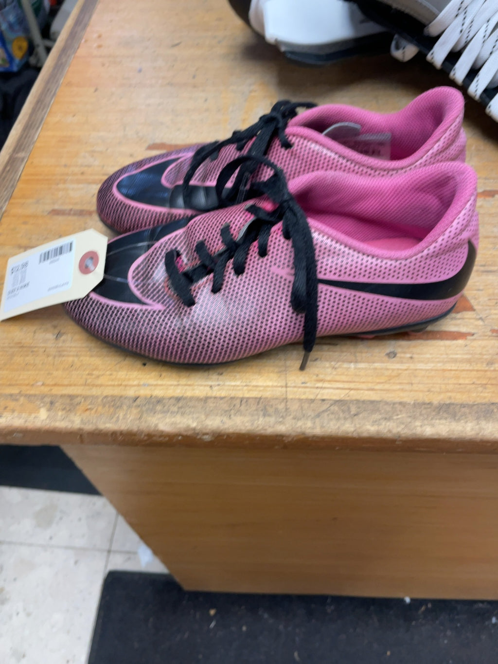Nike Soccer Cleats Size 2 Pink/Black