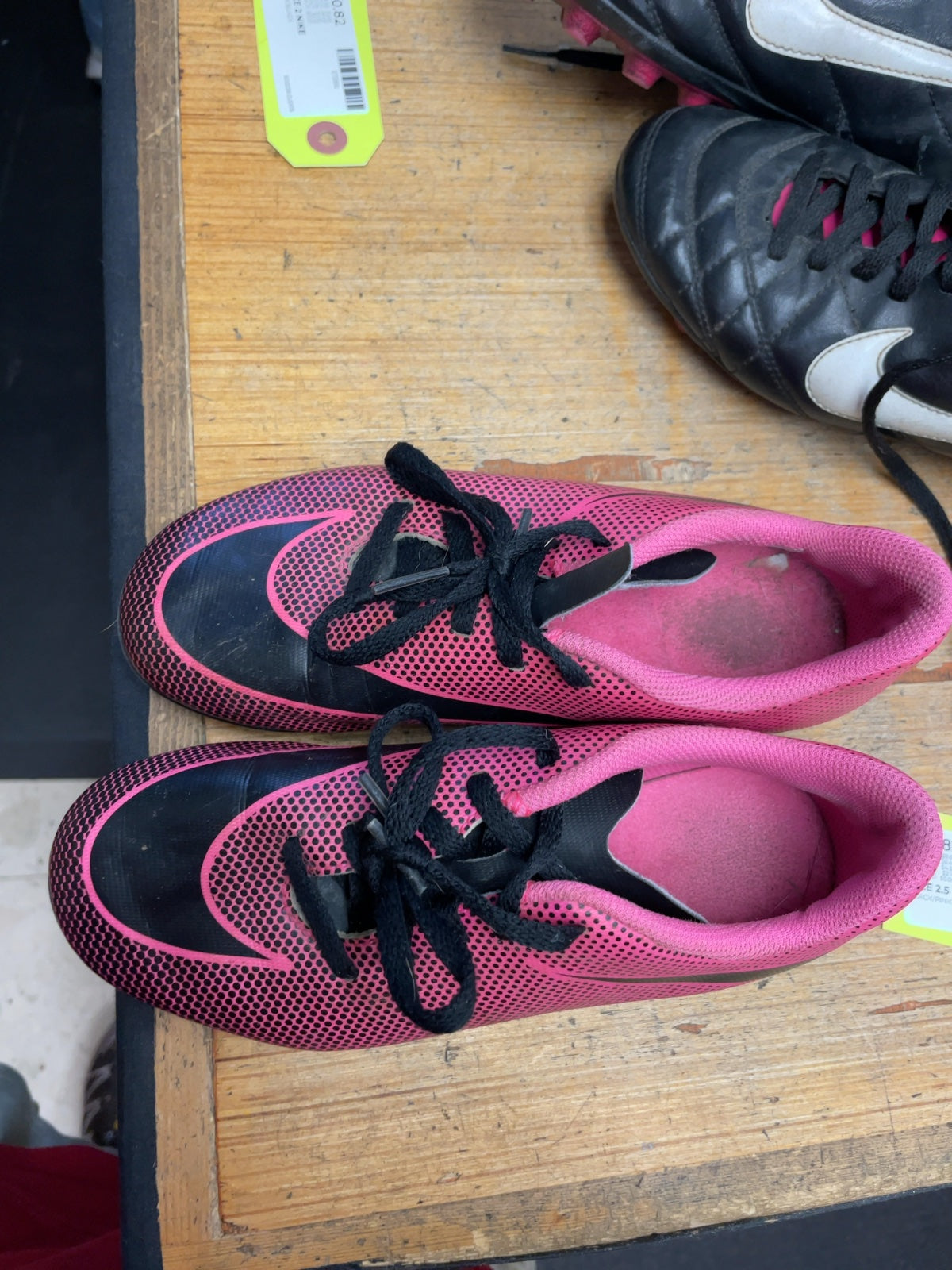 Nike Soccer Cleats Size 2.5 Black/Pink