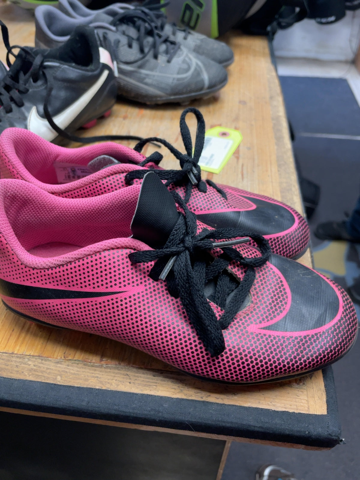 Nike Soccer Cleats Size 2.5 Black/Pink