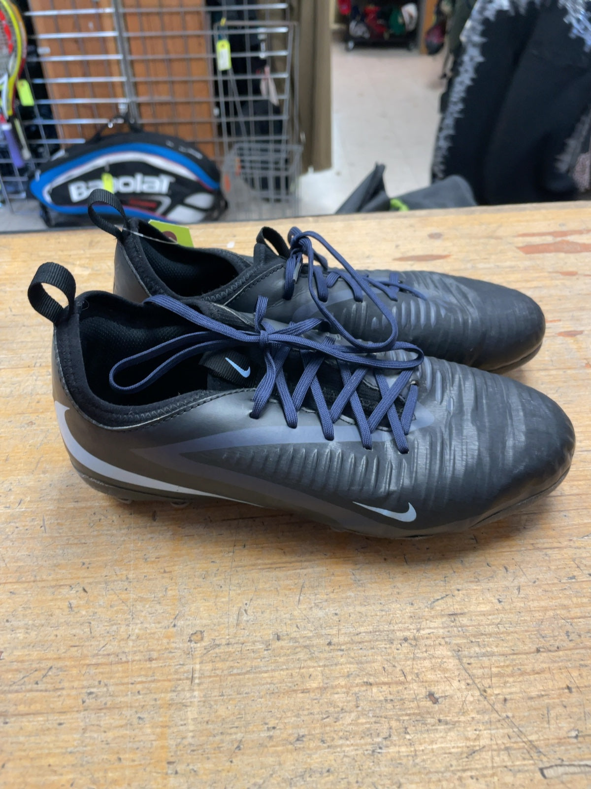 Nike Soccer Cleats Size 5.5 Black/Navy
