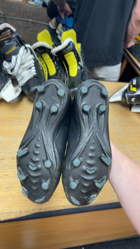 Nike Soccer Cleats Size 6 Black