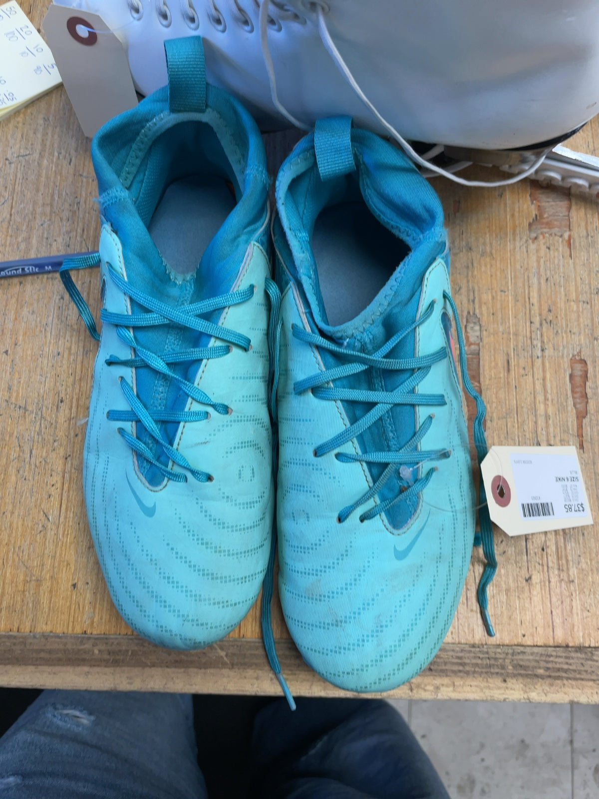 Nike Soccer Cleats Size 6 Blue and Pink