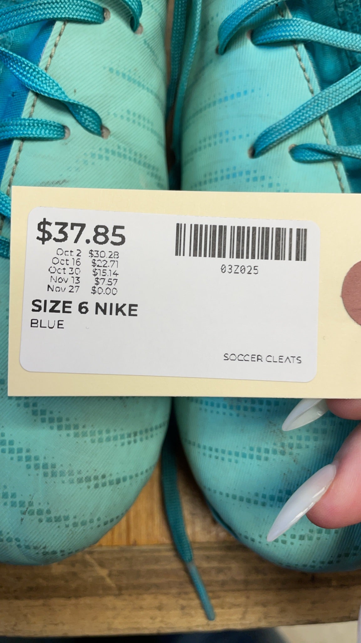 Nike Soccer Cleats Size 6 Blue and Pink