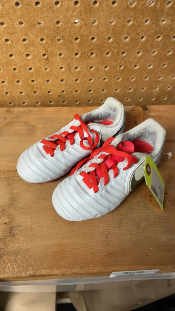 Nike Tiempo Kids Soccer Cleats - Size 9C