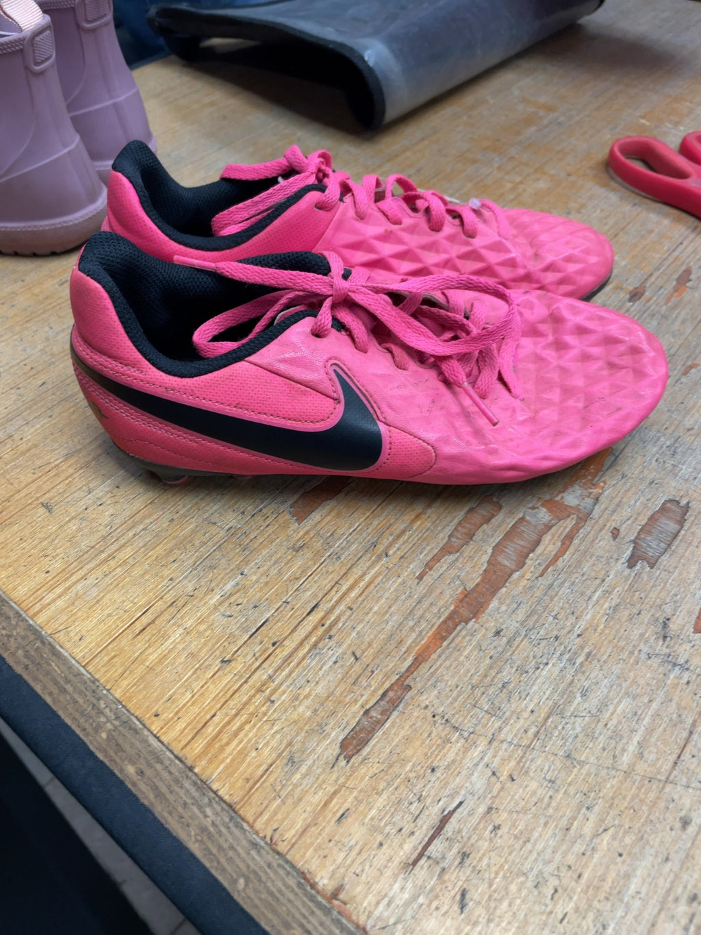 Nike Tiempo Size 3.5 Hot Pink Soccer Cleats