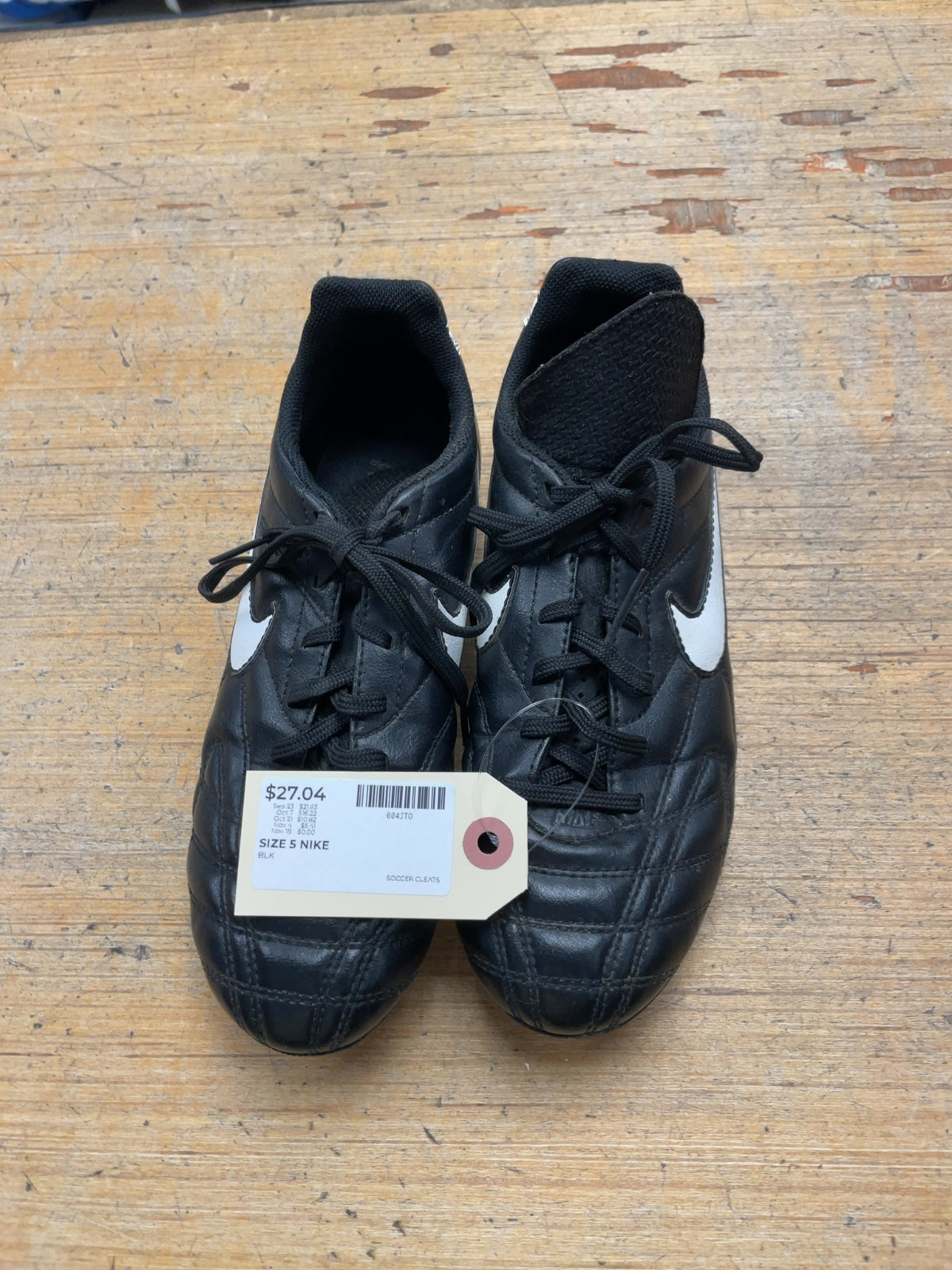 Nike Tiempo Size 5 Soccer Cleats