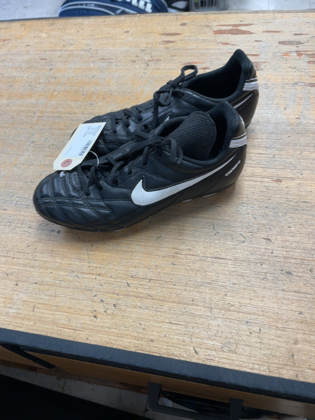Nike Tiempo Size 5 Soccer Cleats