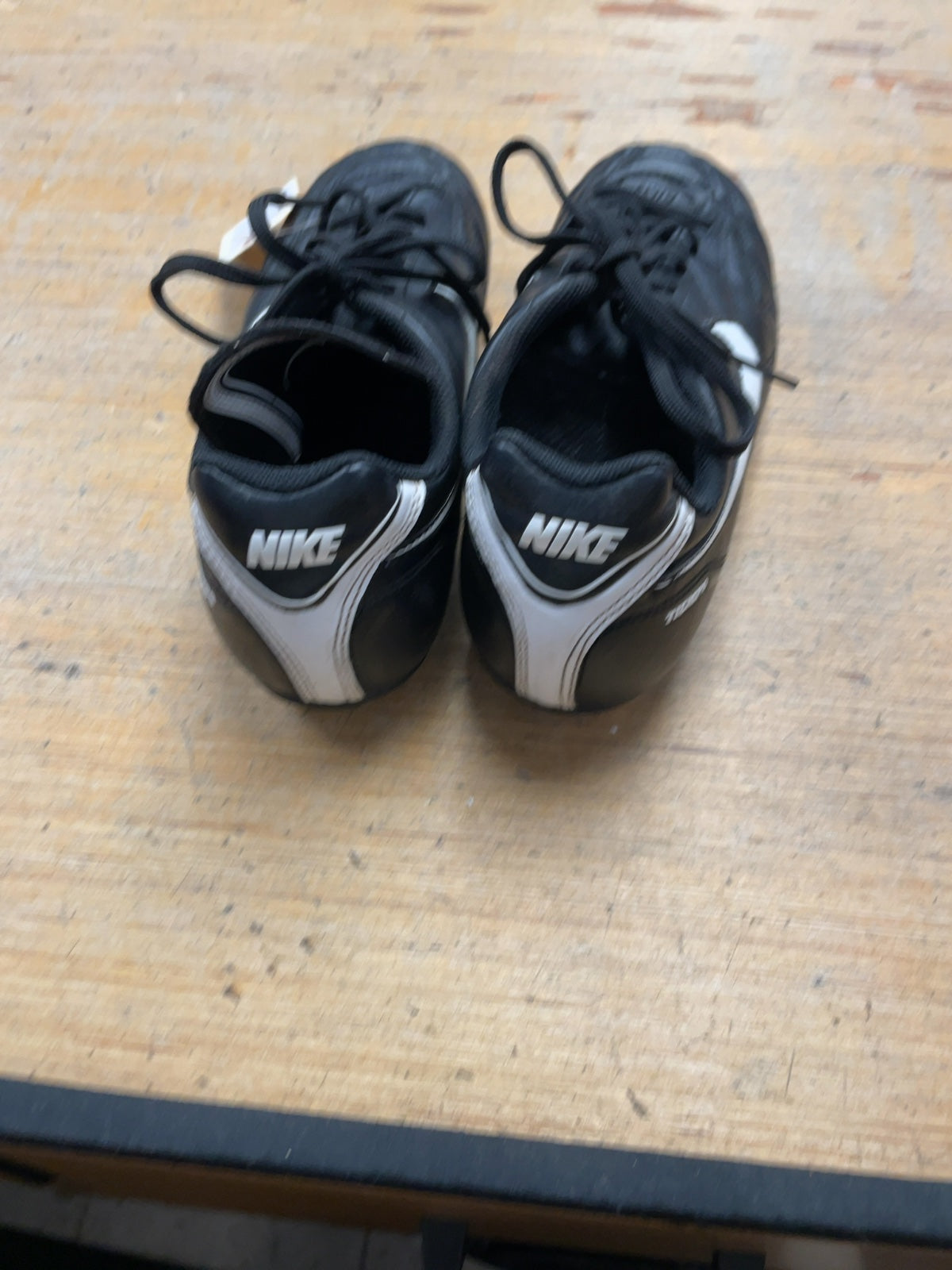 Nike Tiempo Size 5 Soccer Cleats