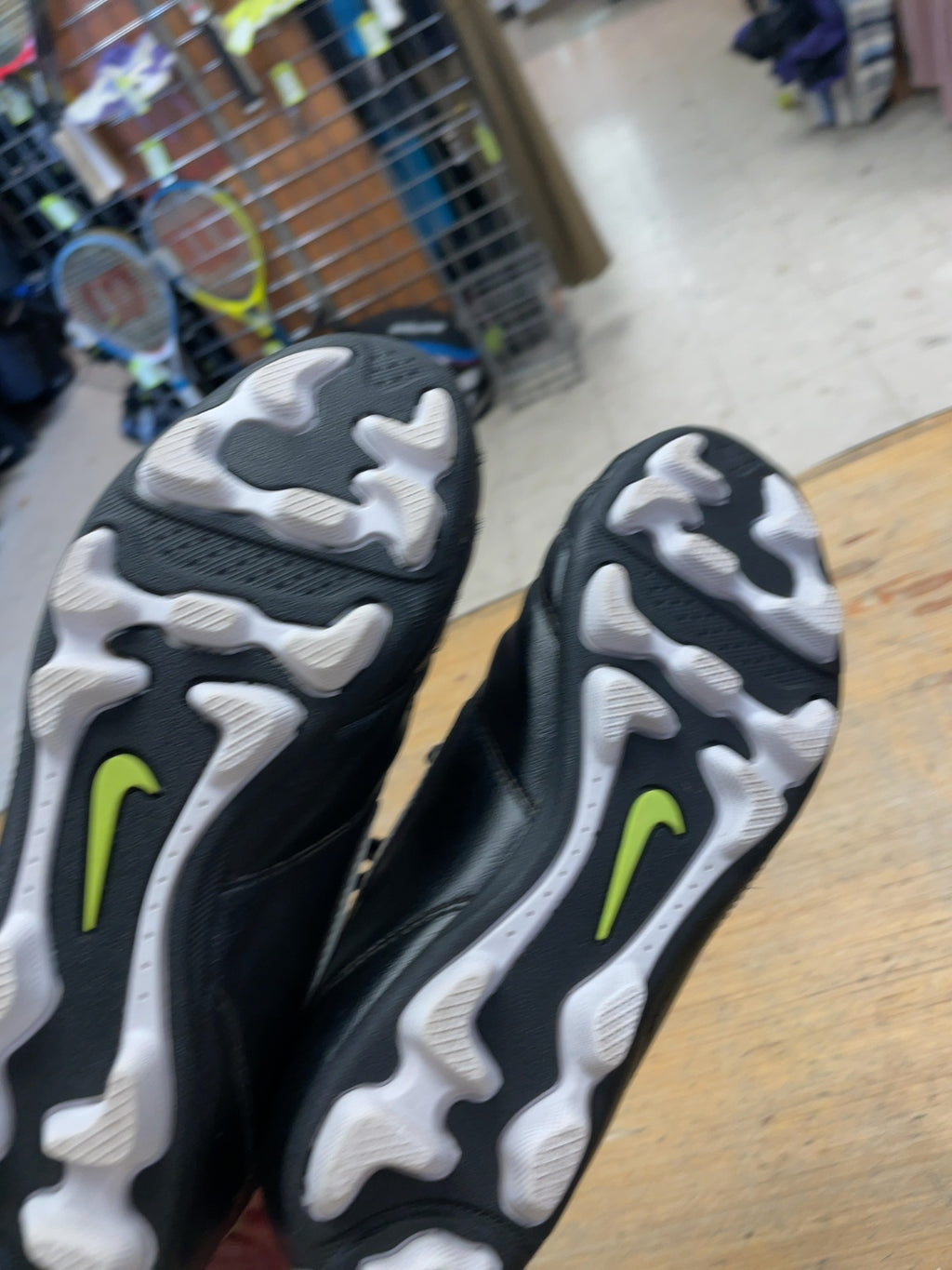 Nike Tiempo Size 5 Soccer Cleats