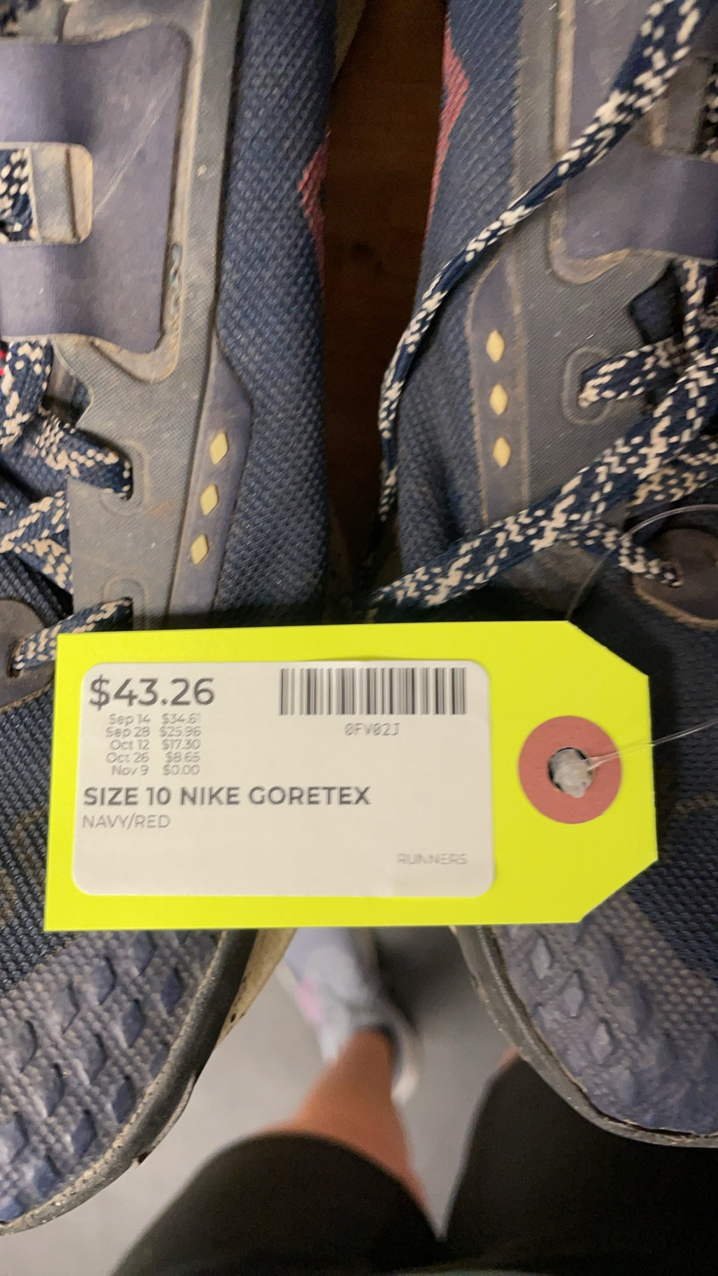 Nike Trail Gore-Tex Size 10 Navy/Red Running Shoes