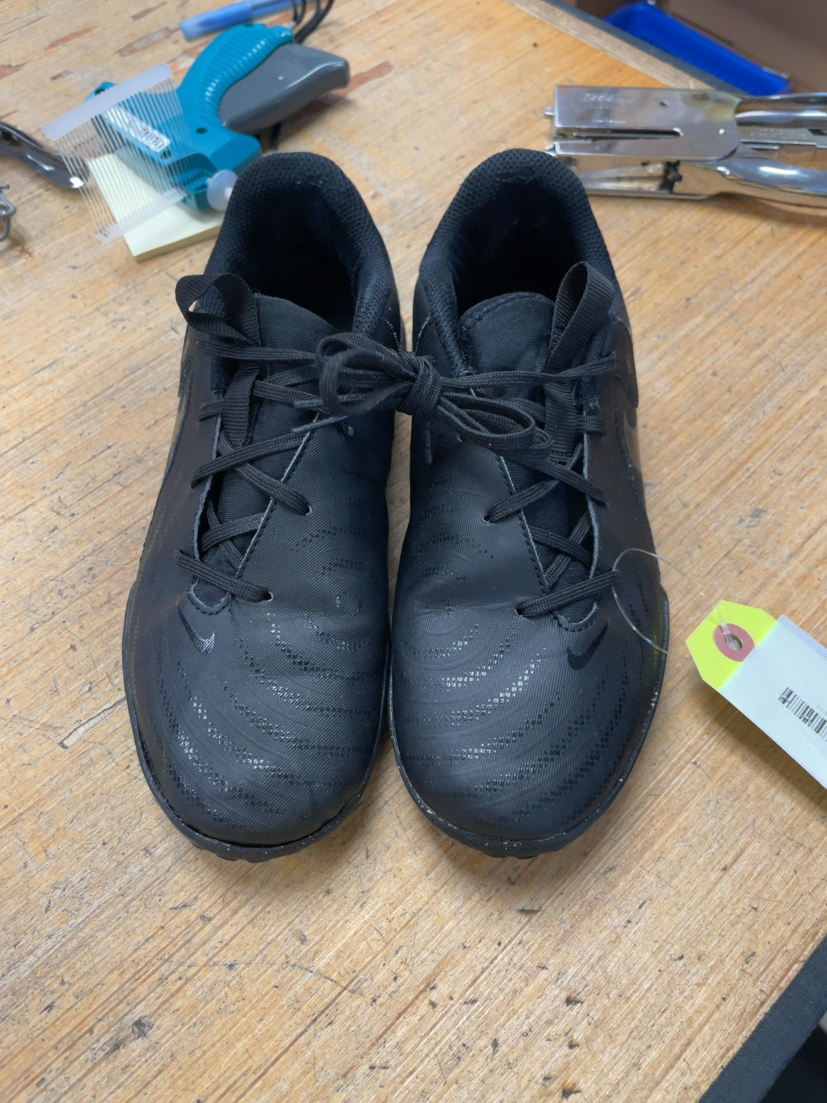 Nike Turf Size 3.5 Black Soccer Cleats