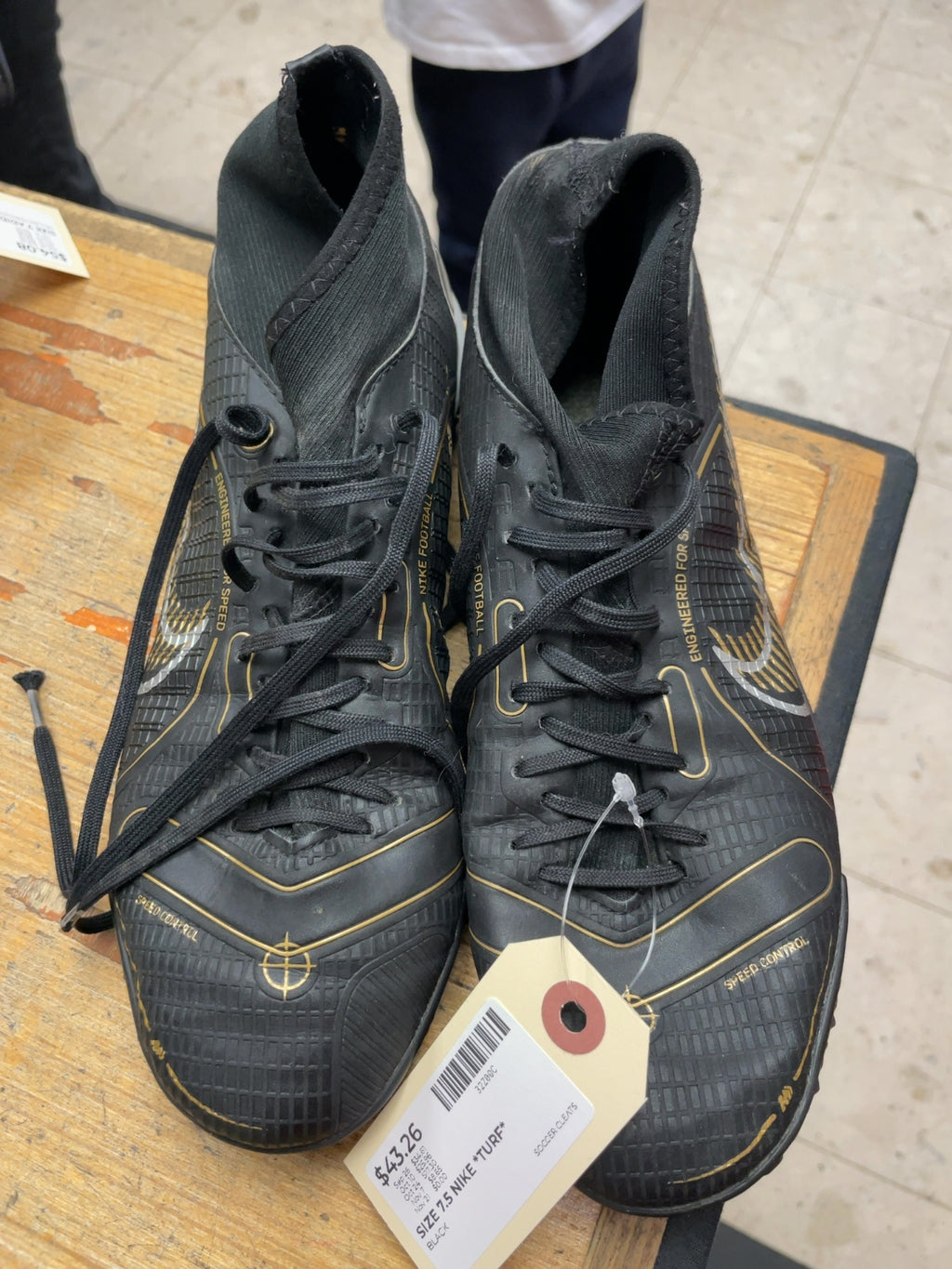 Nike Turf Size 7.5 Soccer Cleats