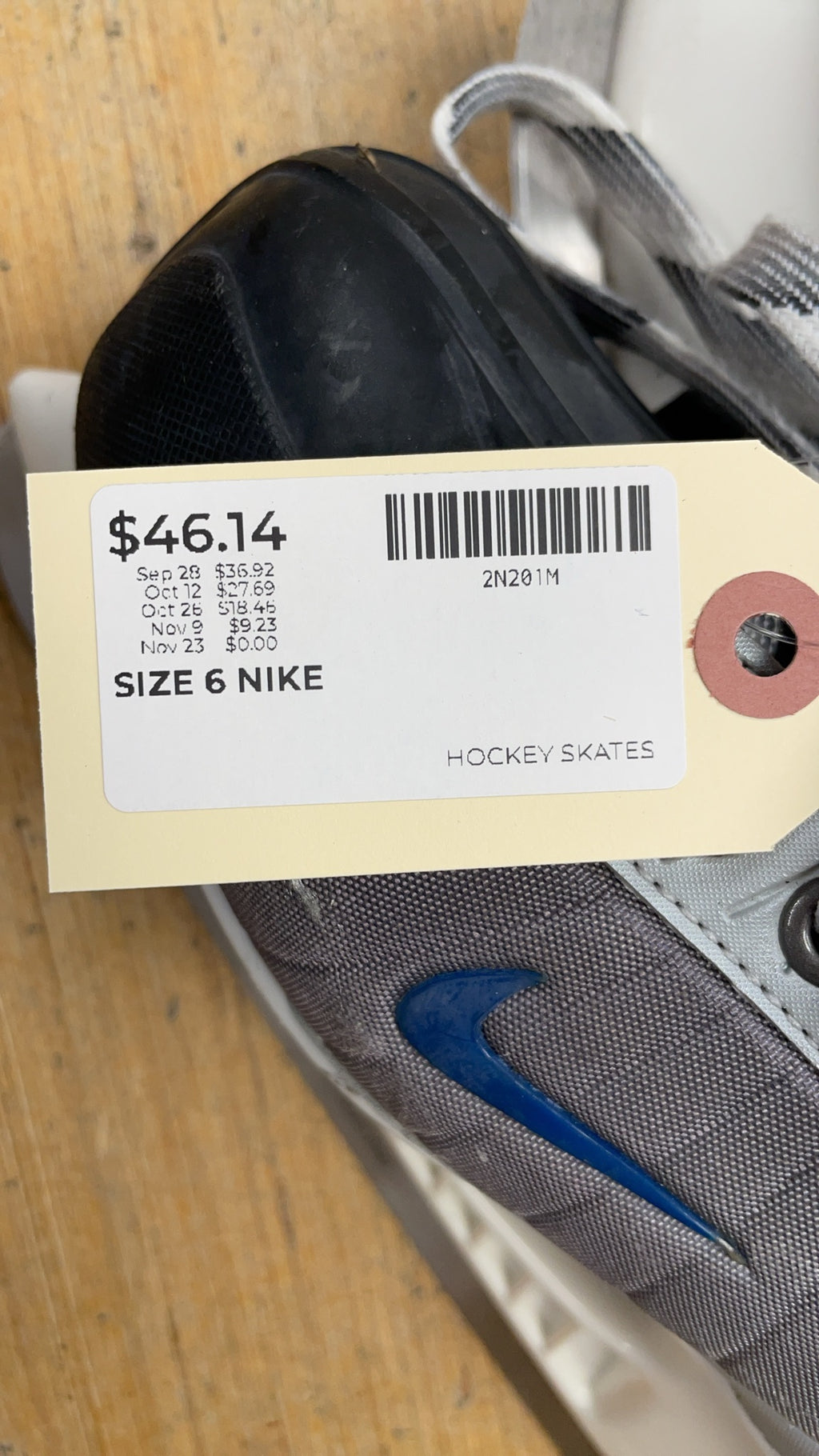Nike V4 Size 6D Hockey Skates