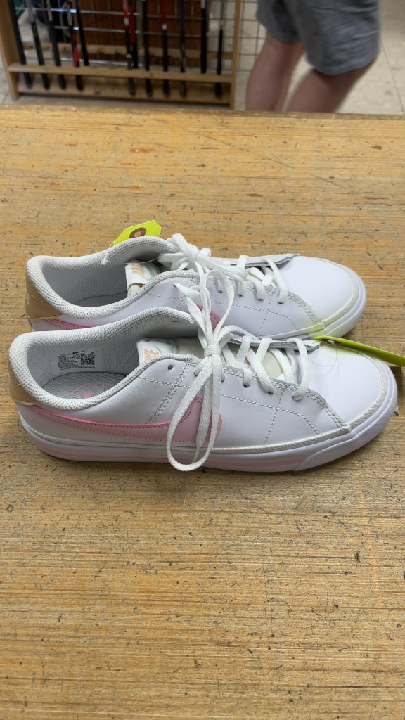 Nike White and Pink Sneakers - Size 6.5