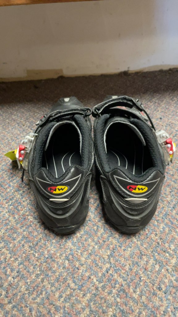 Northwave Raptor Cycling Shoes - Size 7.5