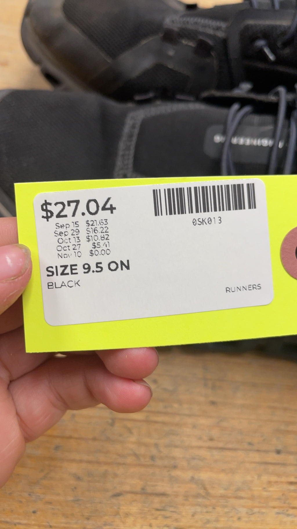 On Cloud Size 9.5 Black Runners