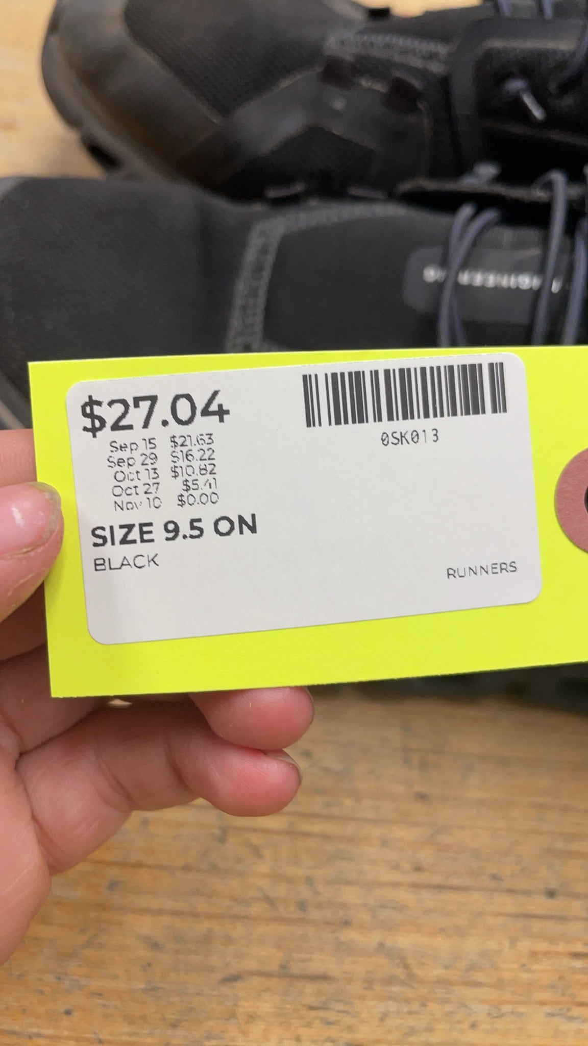 On Cloud Size 9.5 Black Runners