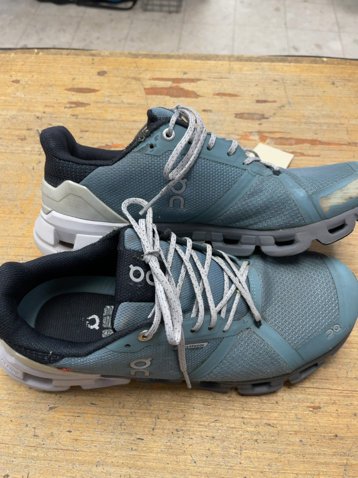 On Cloudflyer Waterproof Size 9 US Ladies Green Running Shoes