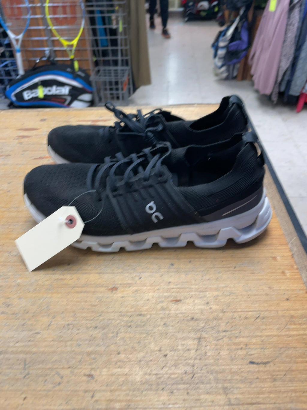 On Cloudswift Size 9.5 US Running Shoes