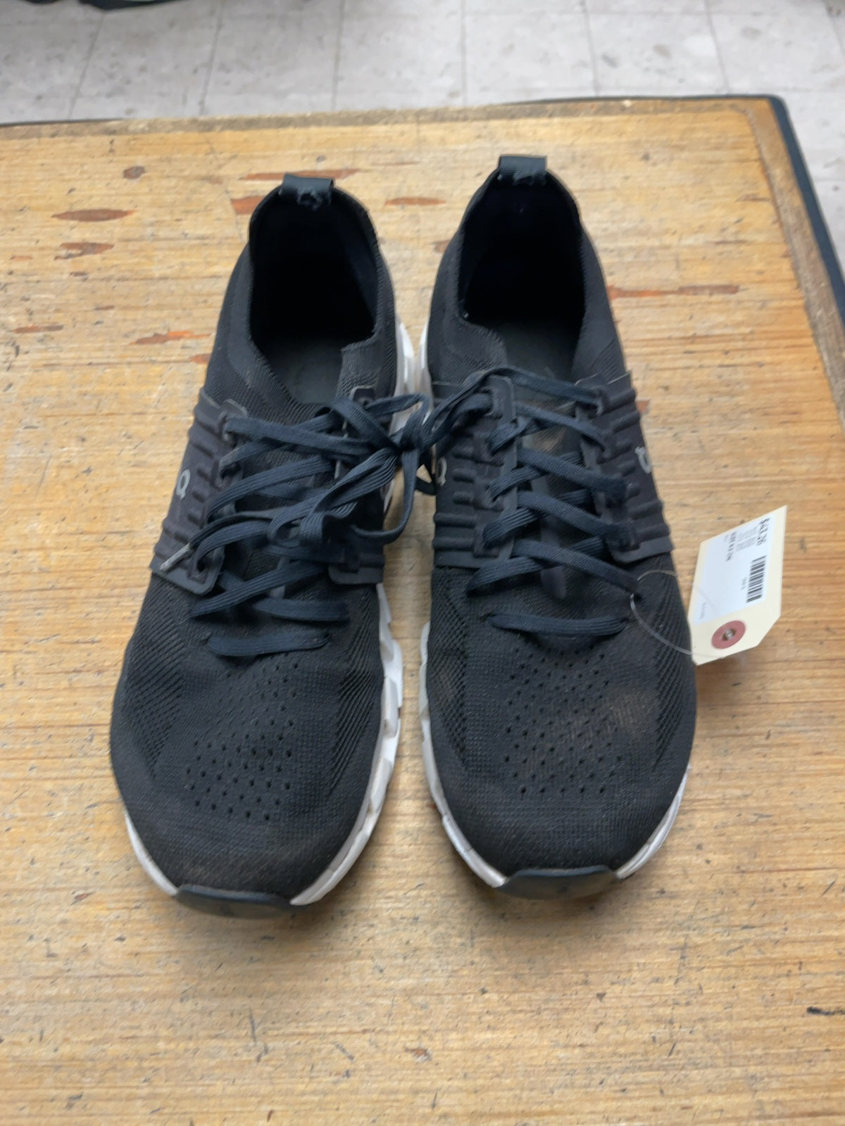On Cloudswift Size 9.5 US Running Shoes