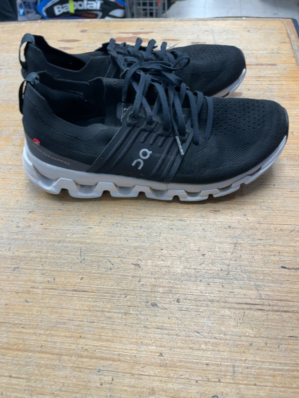 On Cloudswift Size 9.5 US Running Shoes