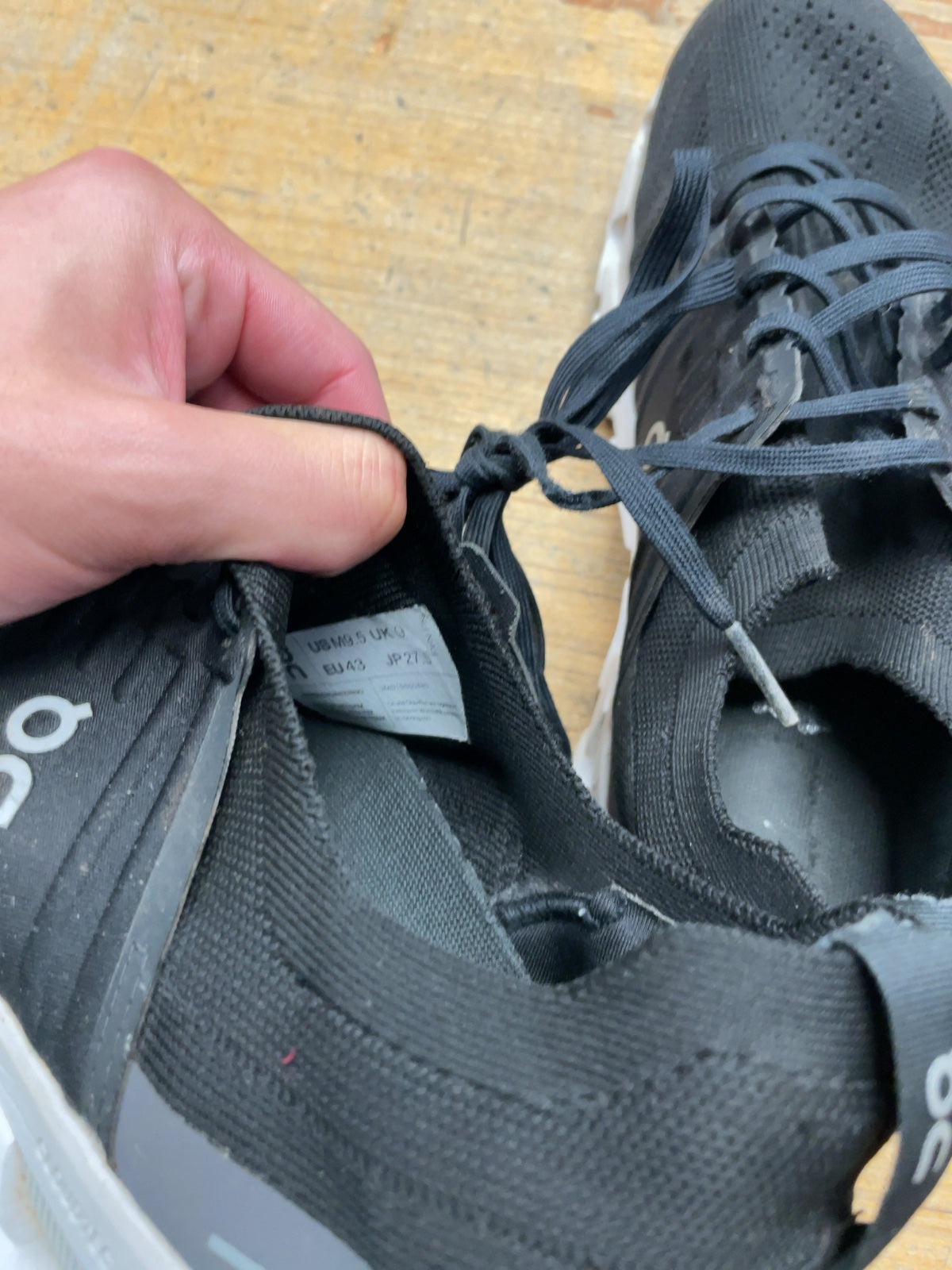 On Cloudswift Size 9.5 US Running Shoes