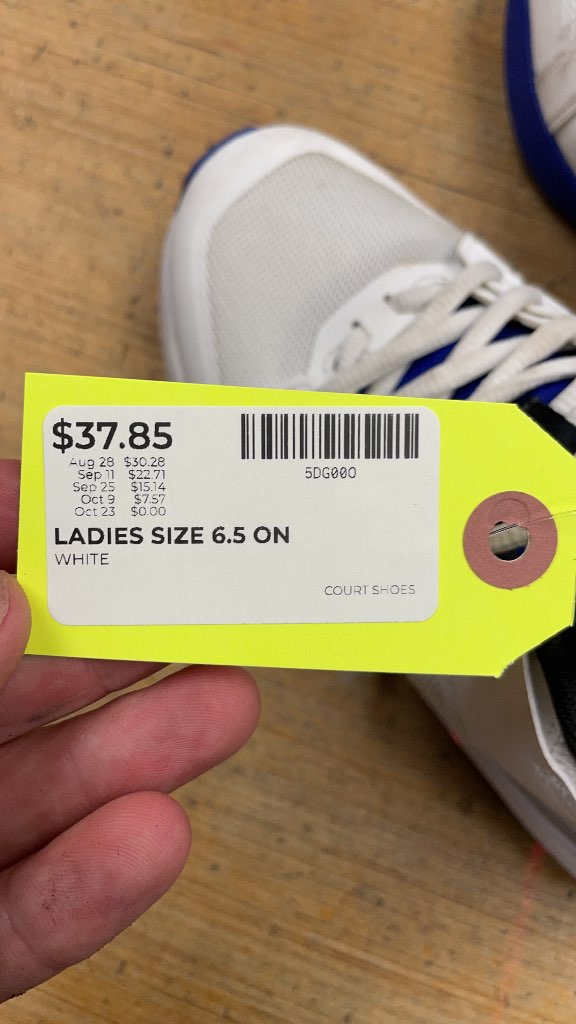 On Running Ladies Court Shoes - Size 6.5