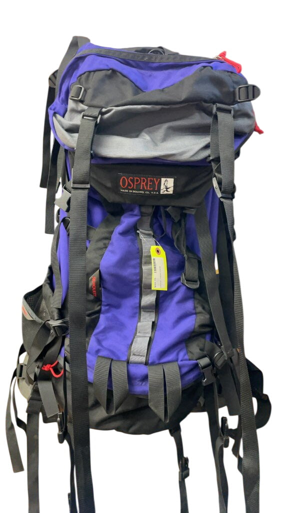 Osprey Silhouette Hiking Backpack - Purple/Black - Size M