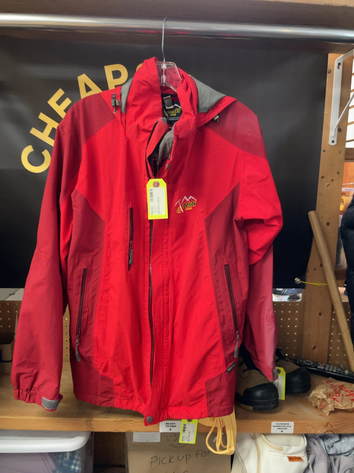 Ozark Gear Rain Jacket Size Large Red