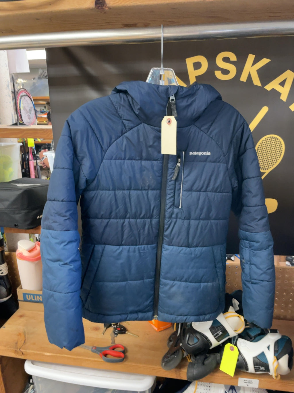 Patagonia Insulated Hooded Jacket Size 12 Navy