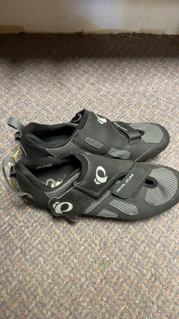 Pearl Izumi Cycling Shoes - Size 11
