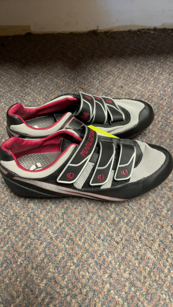 Pearl Izumi Ladies Pendulum Cycling Shoes - Size 8