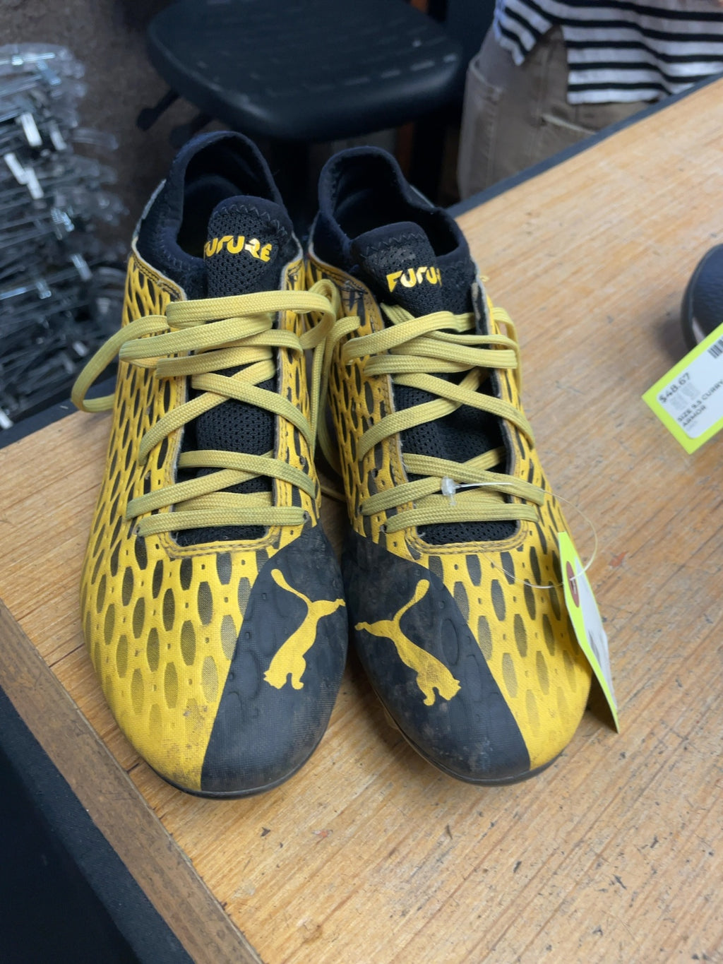 Puma Future Size 6 Soccer Cleats
