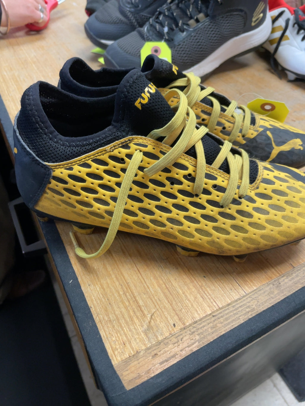 Puma Future Size 6 Soccer Cleats
