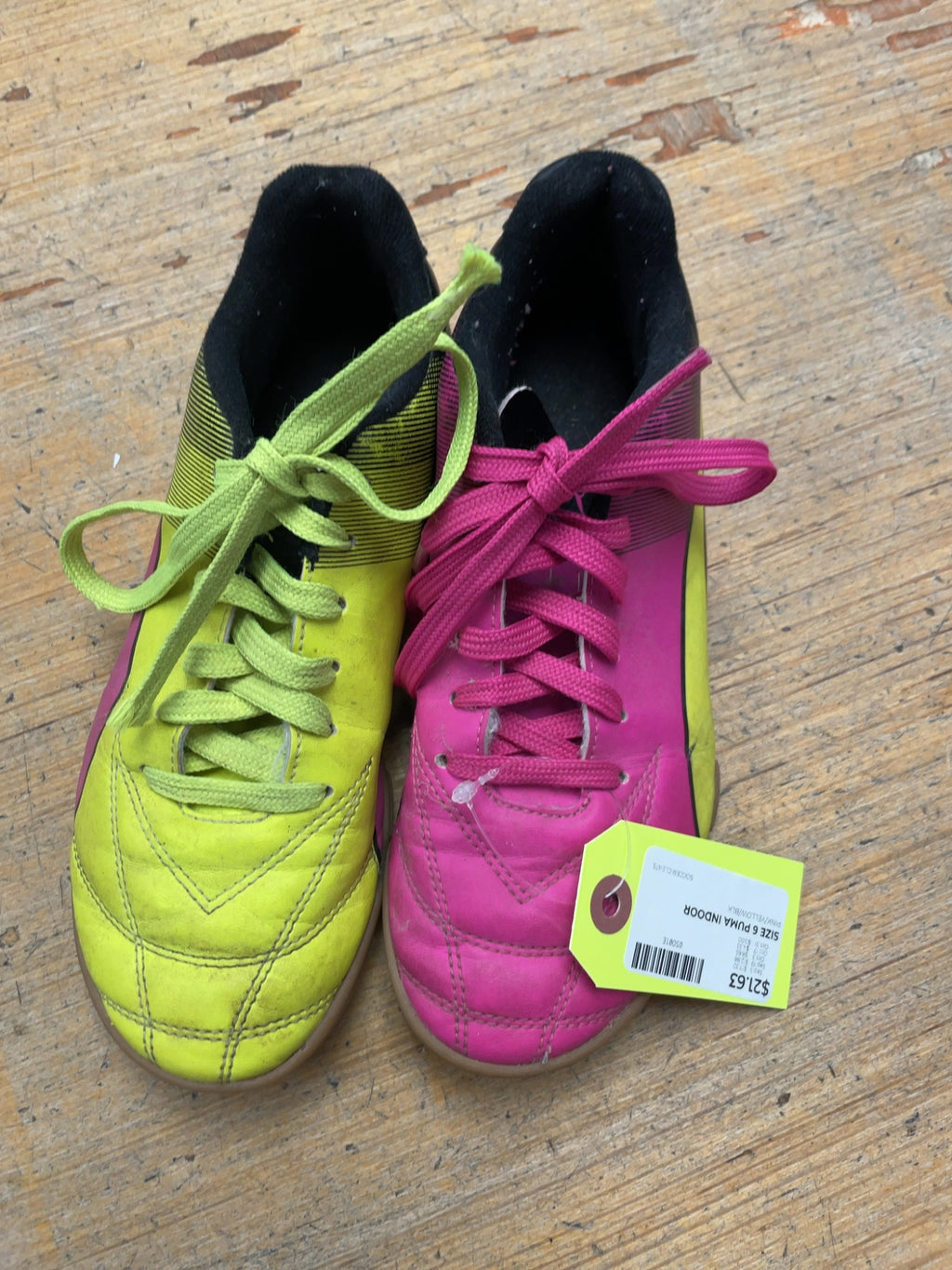 Puma Indoor Soccer Shoes Size 6