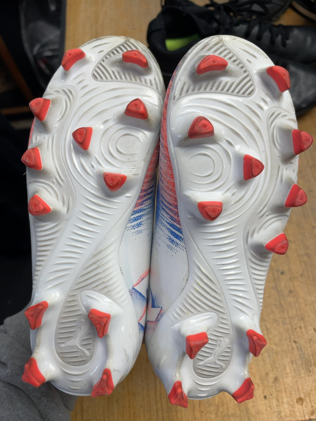 Puma Soccer Cleats Size 11C White/Blue