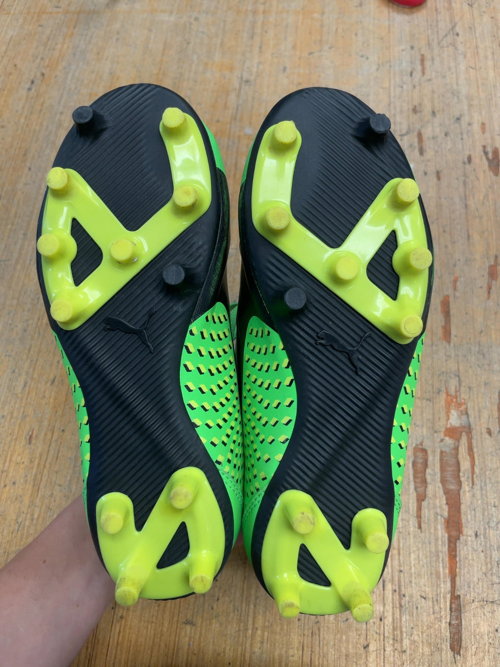 Puma Soccer Cleats Size 2C Green