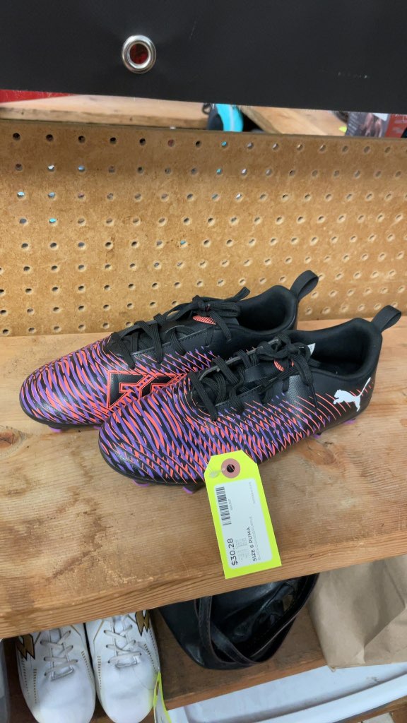 Puma Soccer Cleats Size 6 - Black/Orange/Purple